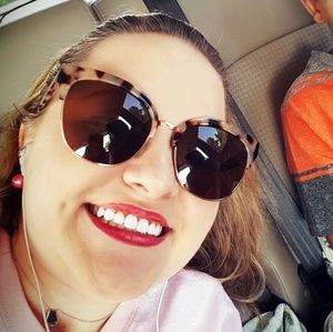 Meet your Posher, Lindsey